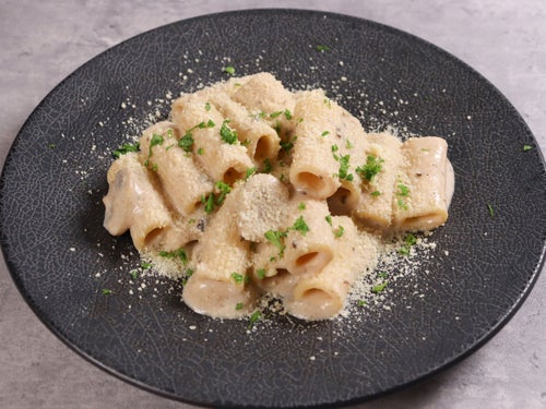 トリュフときのこのクリームのリガトーニ